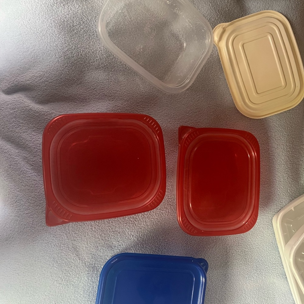 Bundle plastic containers - Picture 12 of 14